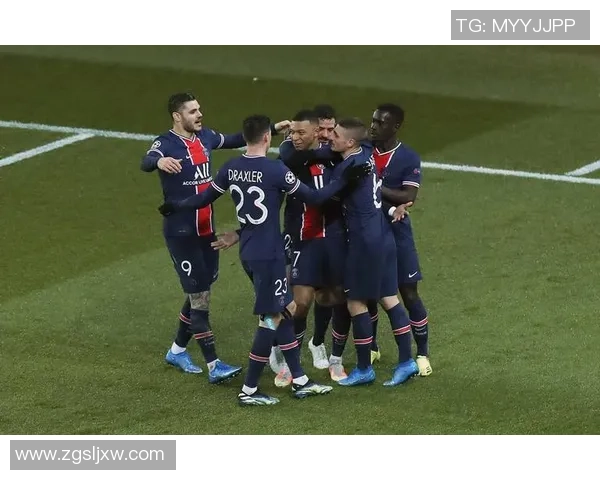 全球足球明星排行榜解析：谁是足坛真正的王者与未来之星