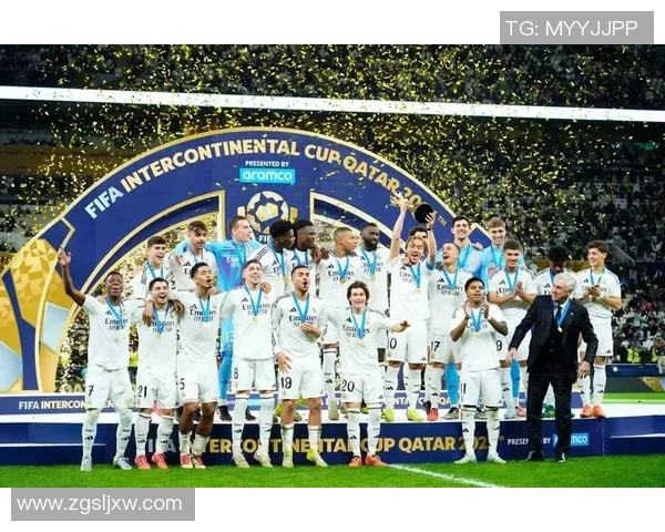 足球巨星全方位解析 从技术特点到职业生涯成就的深入剖析 足球巨星全方位解析 从技术特点到职业生涯成就的深入剖析