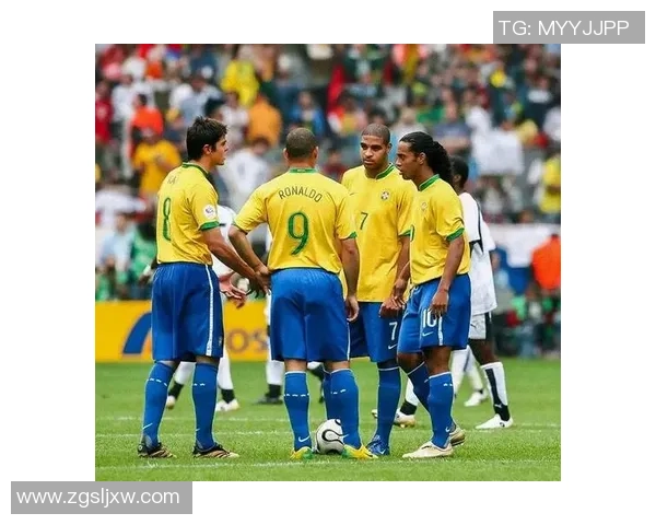 足球历史百大球星全景回顾与传奇故事揭秘 足球历史百大球星全景回顾与传奇故事揭秘